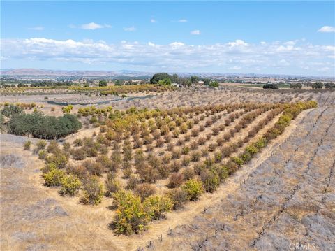 Tiny photo for 27 Wellsona Road, Paso Robles, CA 93446 (MLS # NS25221680)