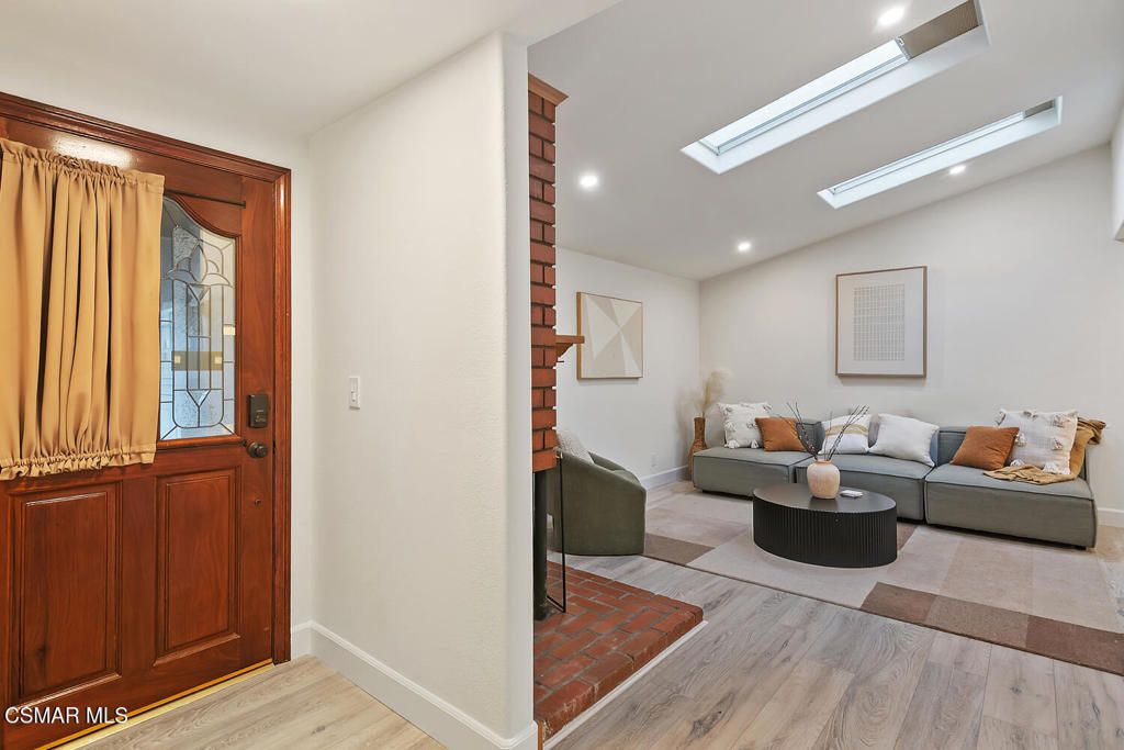 Photo of 1529 Paul Street, Simi Valley, CA 93065 (MLS # 226000605)