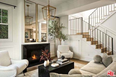 Photo of 6434 Colgate Avenue, Los Angeles, CA 90048 (MLS # 26636507)