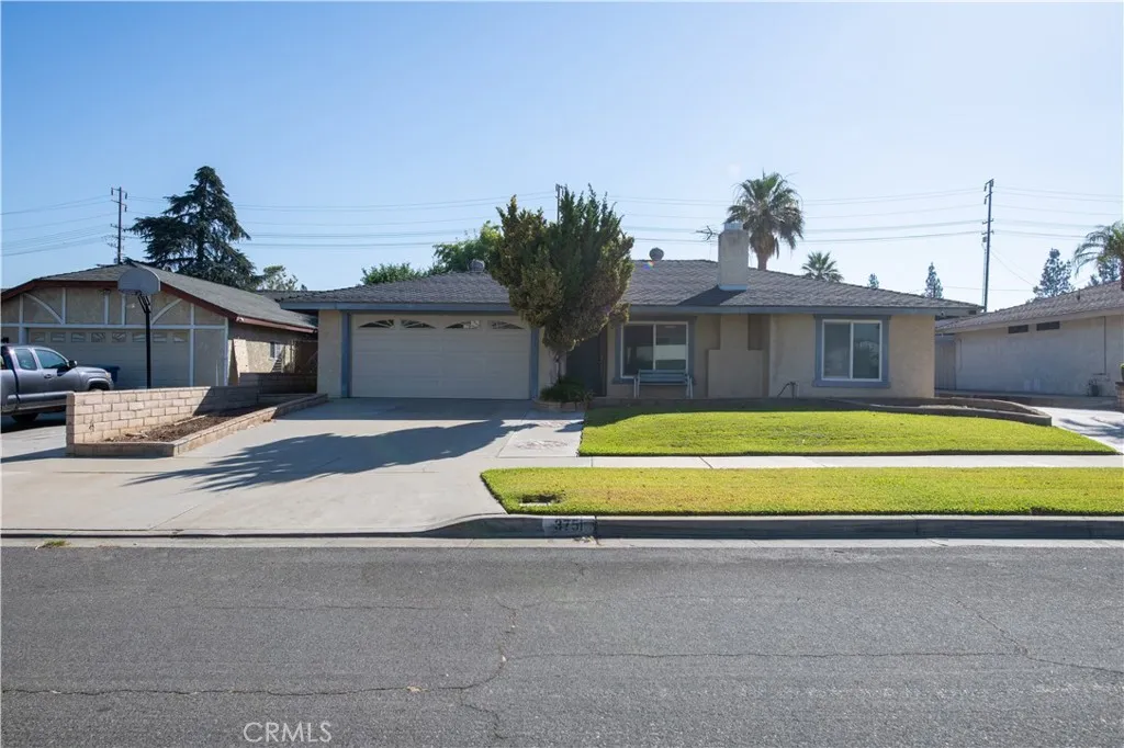 Riverside, California 92503, United States, 3 Bedrooms Bedrooms, ,2 BathroomsBathrooms,Residential,Pending,183683