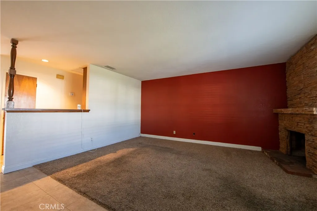 Riverside, California 92503, United States, 3 Bedrooms Bedrooms, ,2 BathroomsBathrooms,Residential,Pending,183683