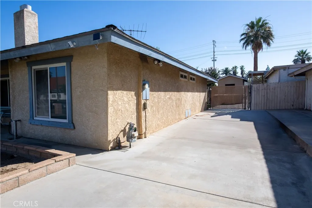 Riverside, California 92503, United States, 3 Bedrooms Bedrooms, ,2 BathroomsBathrooms,Residential,Pending,183683