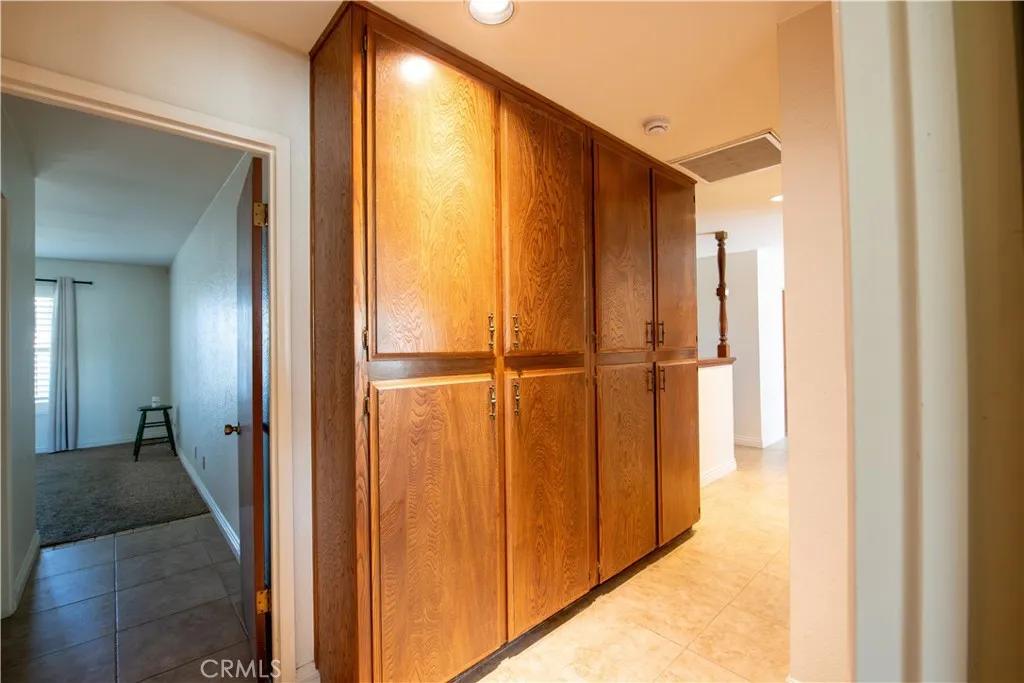 Riverside, California 92503, United States, 3 Bedrooms Bedrooms, ,2 BathroomsBathrooms,Residential,Pending,183683