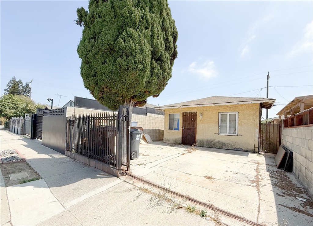 1424 W 152nd Street