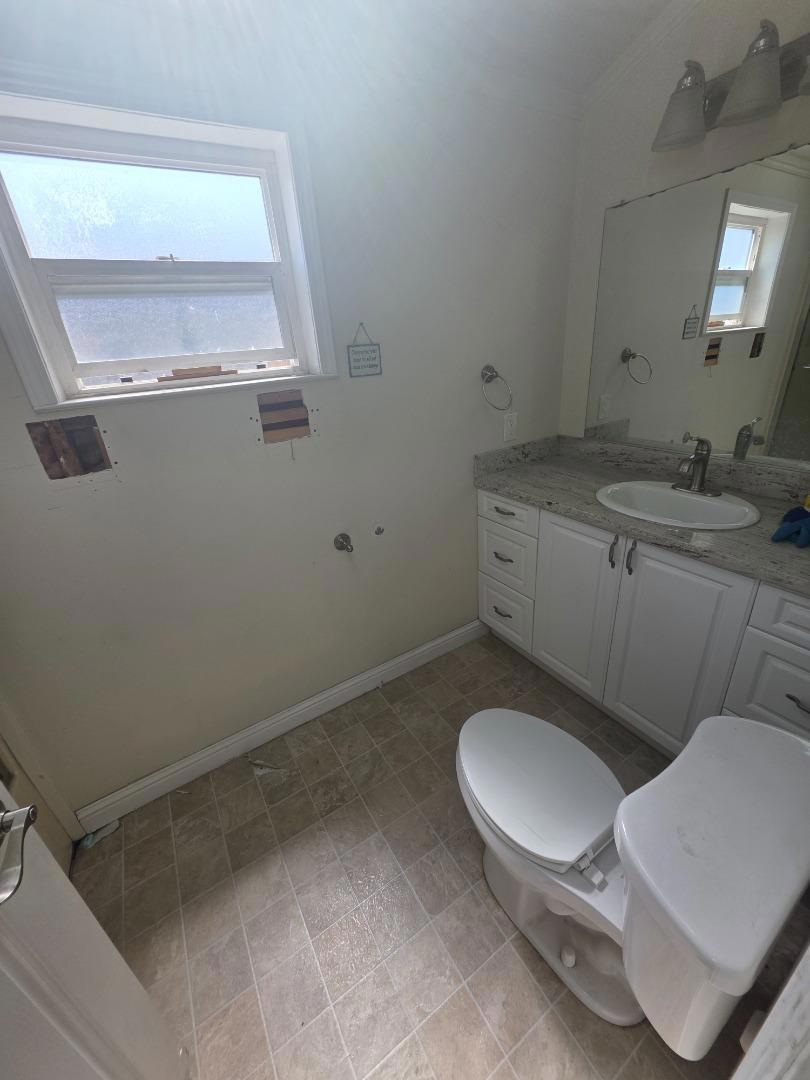 3015 E Bayshore Road 19
