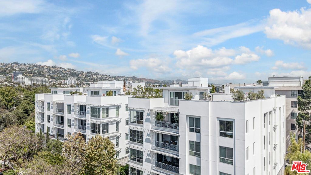 Photo of 450 N Palm Drive #506PH, Beverly Hills, CA 90210 (MLS # 26757759)