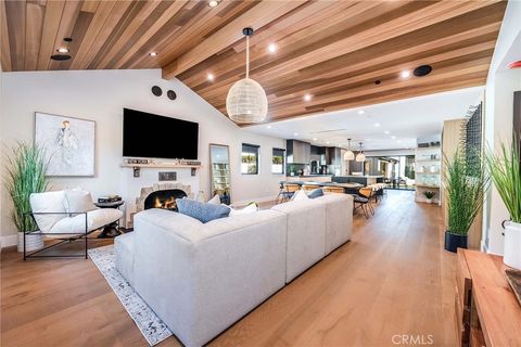 622 N La Jolla Avenue Los Angeles CA 90048
