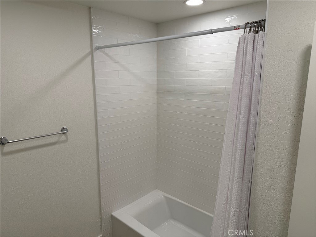 Ridge - Pacific Ridge (RIDG) - Residential Lease