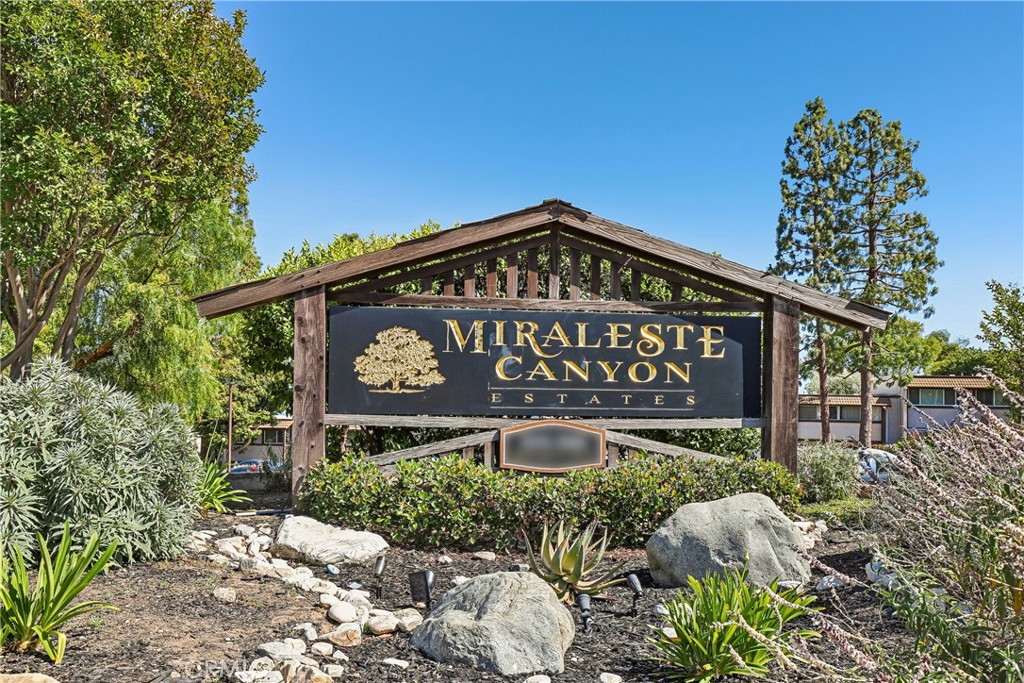 328 S Miraleste