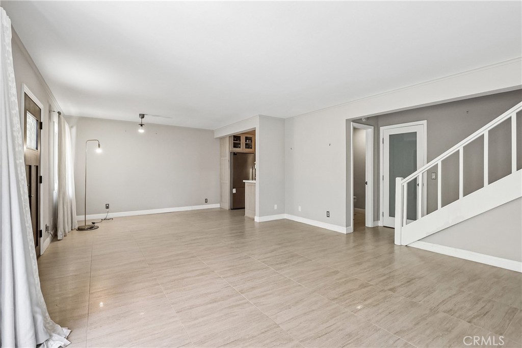 328 S Miraleste