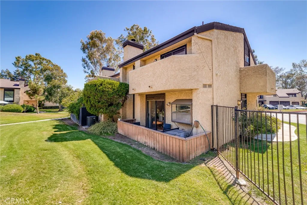 West Covina, California 91792, United States, 2 Bedrooms Bedrooms, ,3 BathroomsBathrooms,Residential,Active,187237