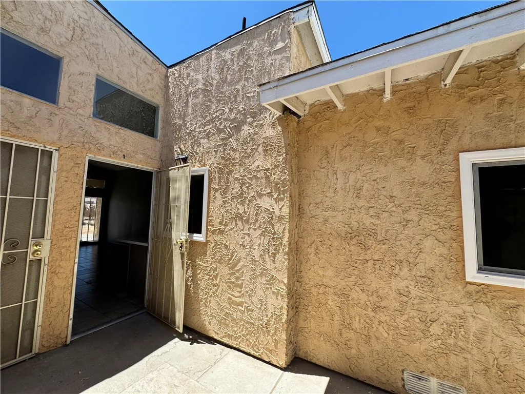 Hesperia, California 92345, United States, 2 Bedrooms Bedrooms, ,1 BathroomBathrooms,Residential,Active,163250