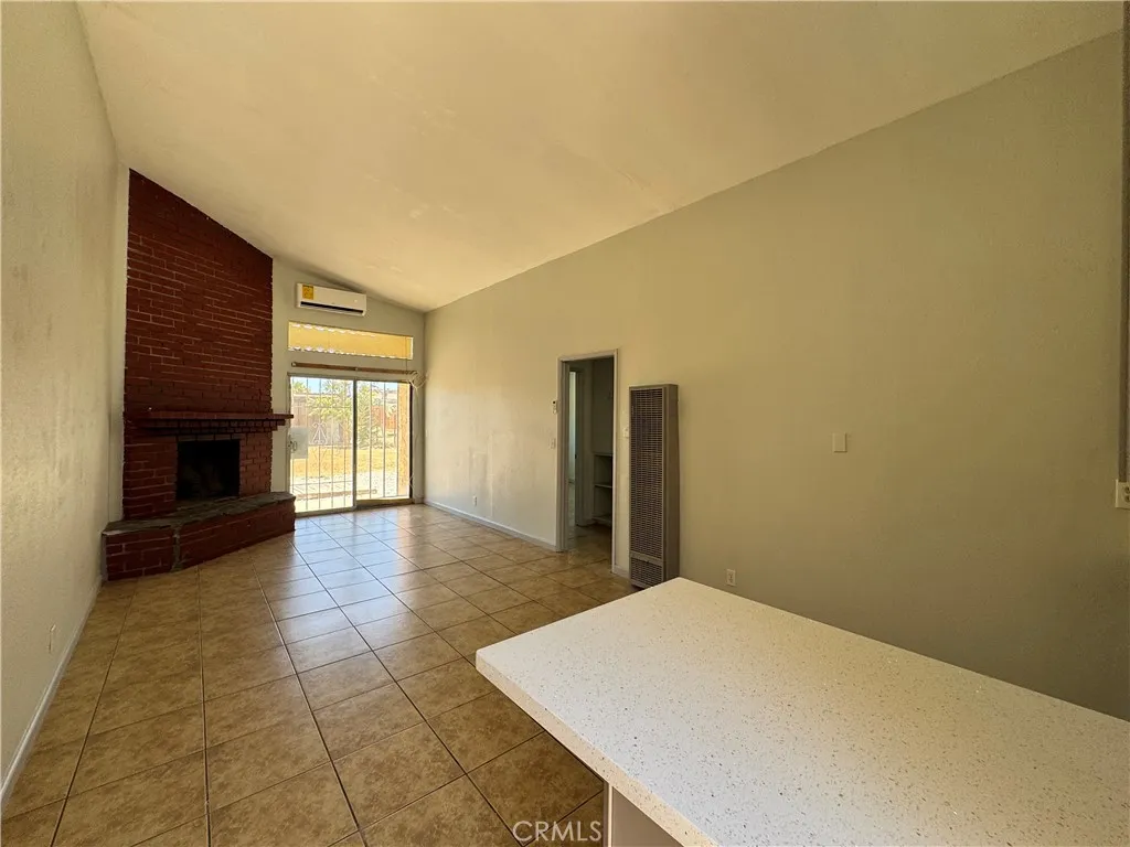 Hesperia, California 92345, United States, 2 Bedrooms Bedrooms, ,1 BathroomBathrooms,Residential,Active,163250