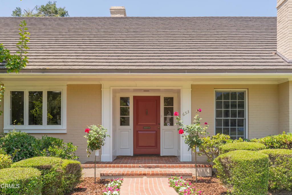 Properties 1 653 Chaucer Road