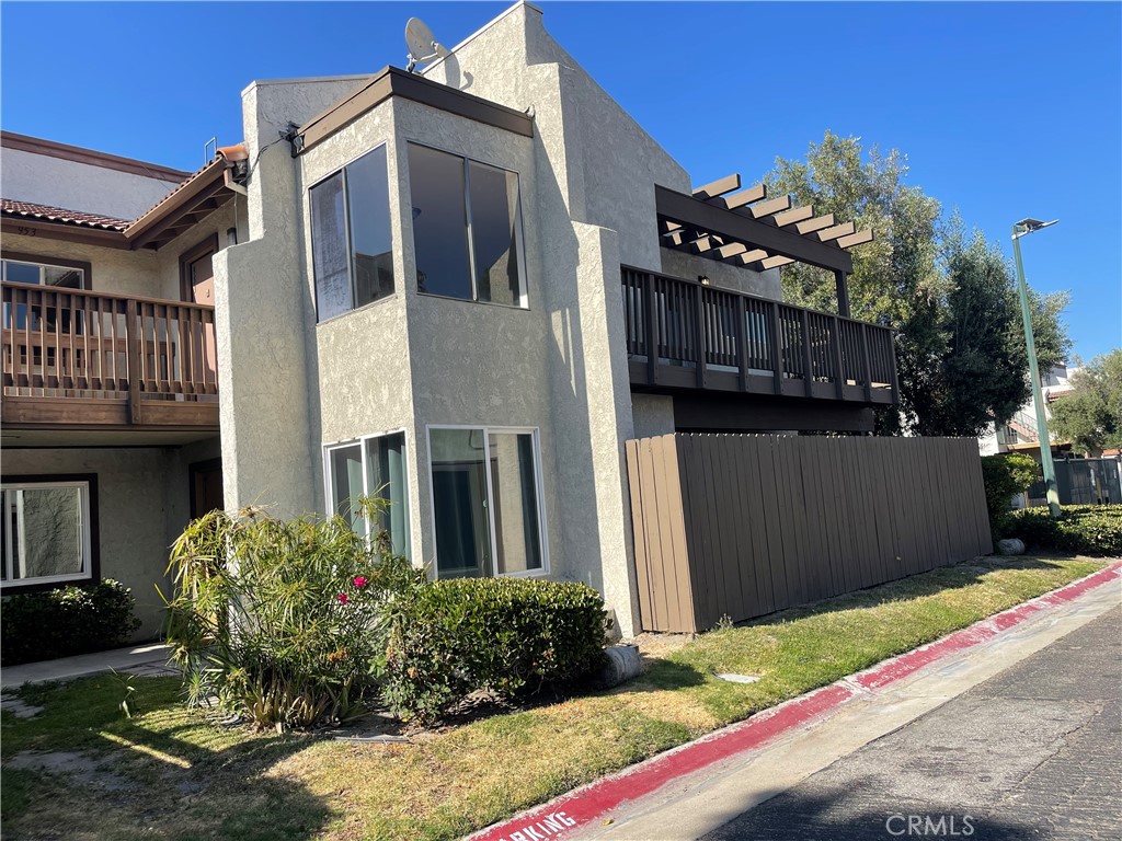 951 S Citron Street 5