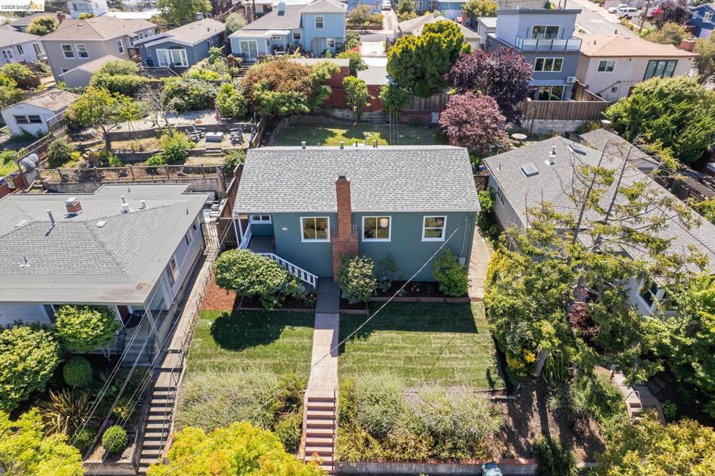 1621 Mendocino St