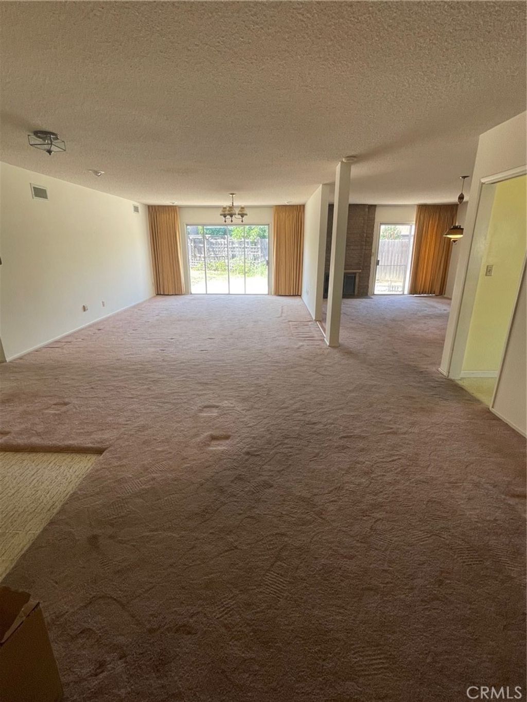 Photo of 22336 Mobile Street, Woodland Hills, CA 91303 (MLS # SR25161096)