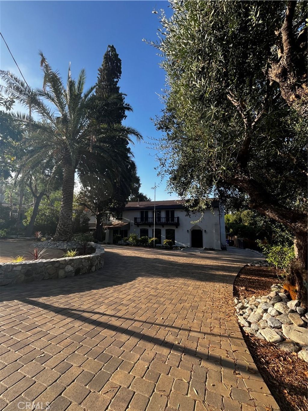 Photo of 2430 Orange Avenue Ave, La Crescenta, CA 91214 (MLS # GD25183558)