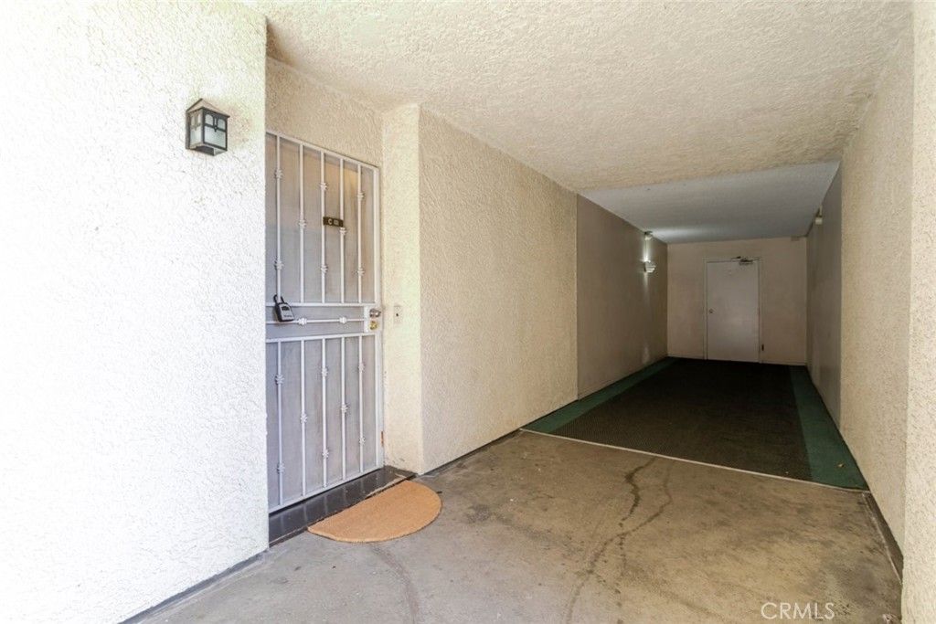 Photo of 5460 White Oak, Encino, CA 91316 (MLS # AR26029517)