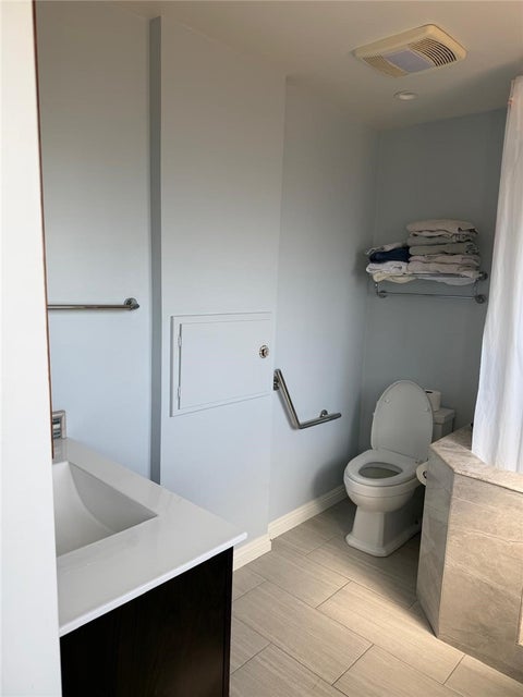Tiny photo for 630 Janetwood DR, Oxnard, CA 93030 (MLS # SR26165608)