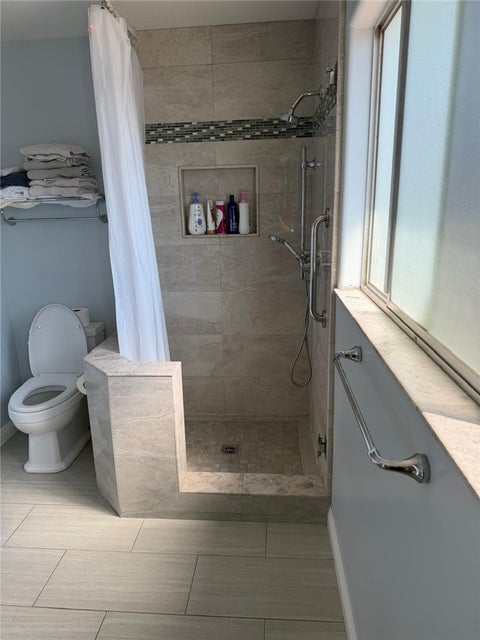 Tiny photo for 630 Janetwood DR, Oxnard, CA 93030 (MLS # SR26165608)