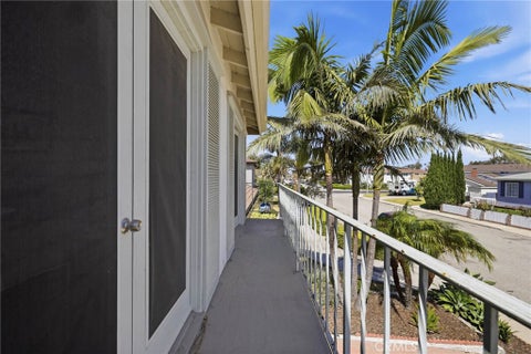 Tiny photo for 630 Janetwood DR, Oxnard, CA 93030 (MLS # SR26165608)