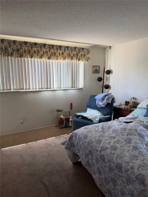 Tiny photo for 630 Janetwood DR, Oxnard, CA 93030 (MLS # SR26165608)