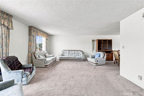 Tiny photo for 630 Janetwood DR, Oxnard, CA 93030 (MLS # SR26165608)