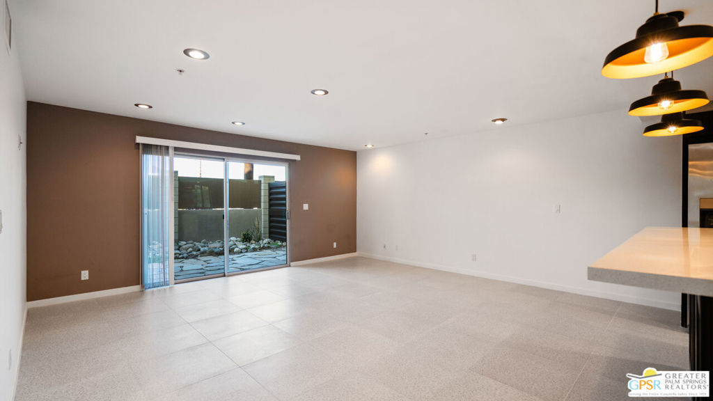 Tahquitz River Estates - Residential