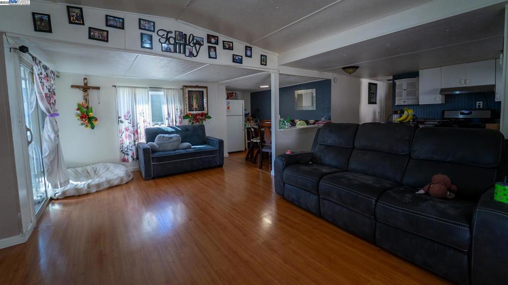 2580 Senter RD