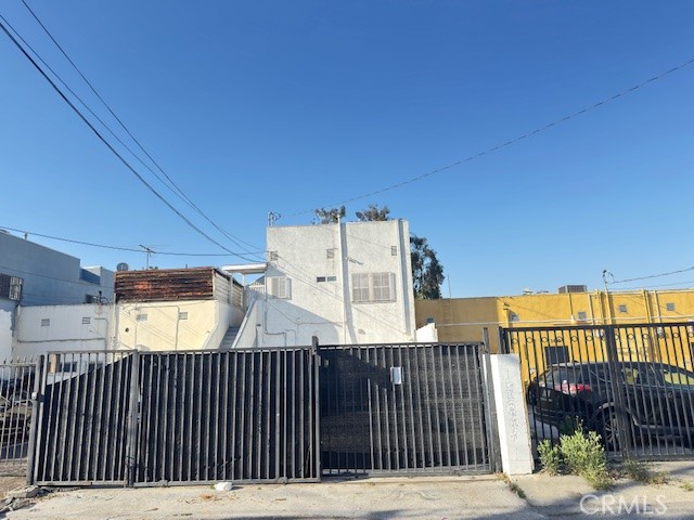 3413 W Beverly Boulevard
