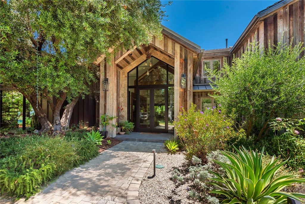 5207 SADDLE CREEK Road