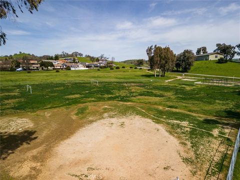 Tiny photo for 2628 Saddle Back LN, Paso Robles, CA 93446 (MLS # NS26100314)