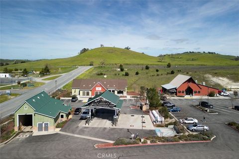 Tiny photo for 2628 Saddle Back LN, Paso Robles, CA 93446 (MLS # NS26100314)