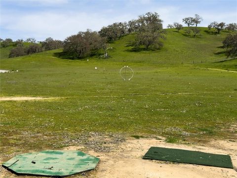 Tiny photo for 2628 Saddle Back LN, Paso Robles, CA 93446 (MLS # NS26100314)