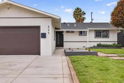 Photo of 805 Calero St ST, Milpitas, CA 95035 (MLS # 41148680)
