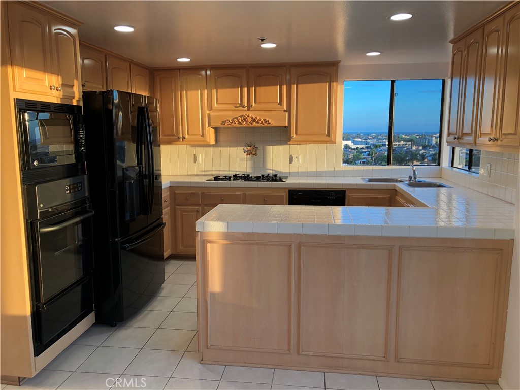 270 Cagney Lane 311