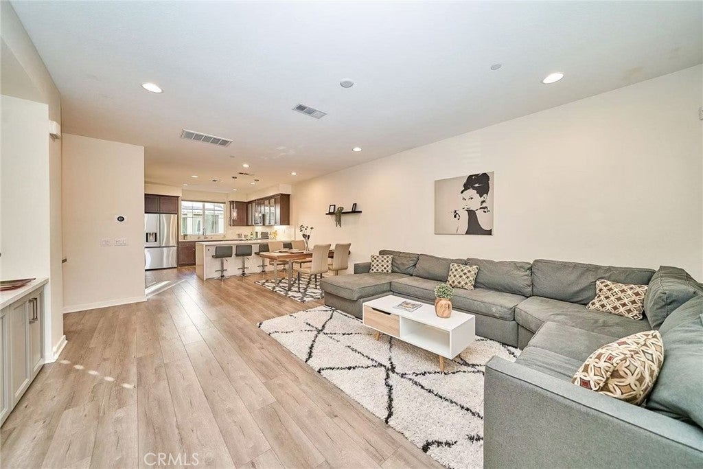 Properties 4 2767 Crimson Way