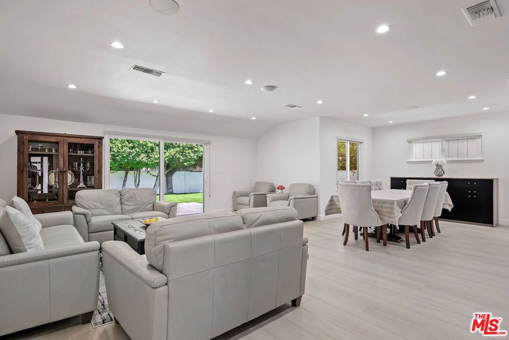 12849 Tiara Street