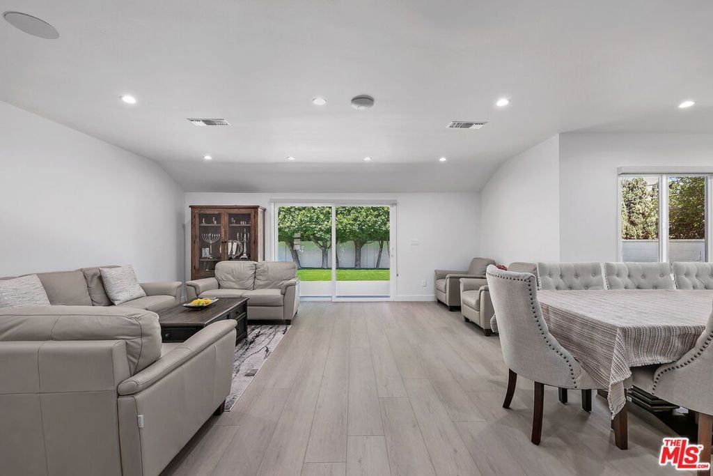 12849 Tiara Street