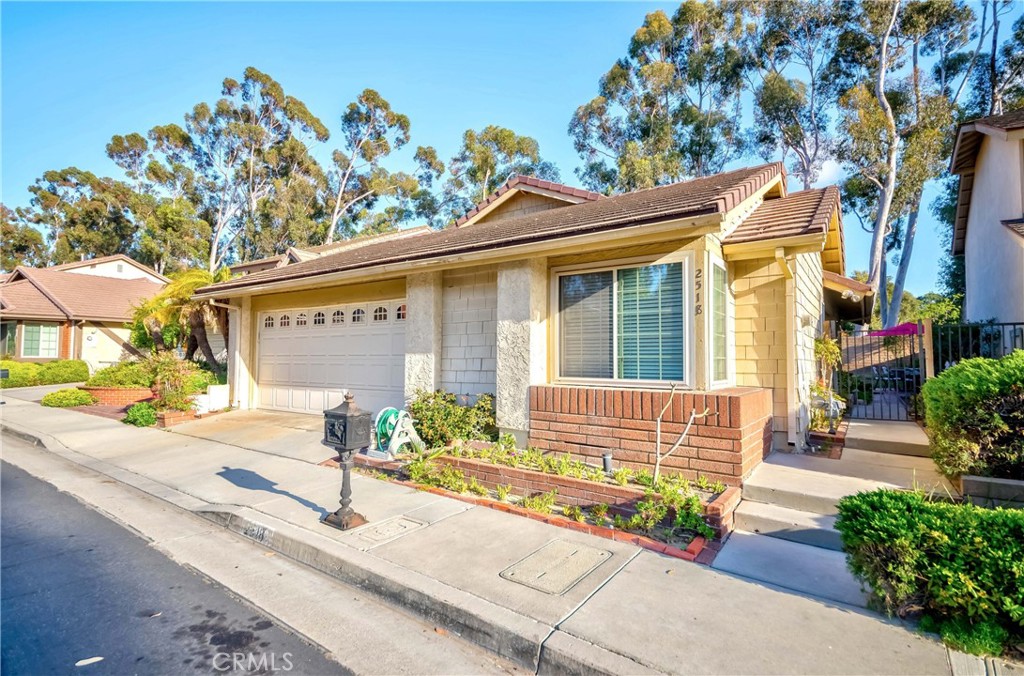 2518 Greenwich Drive