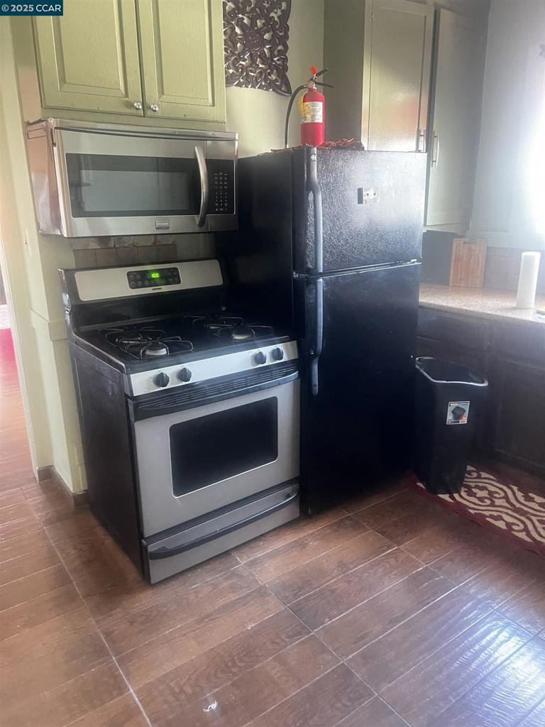 BERKELEY BORDER - Residential