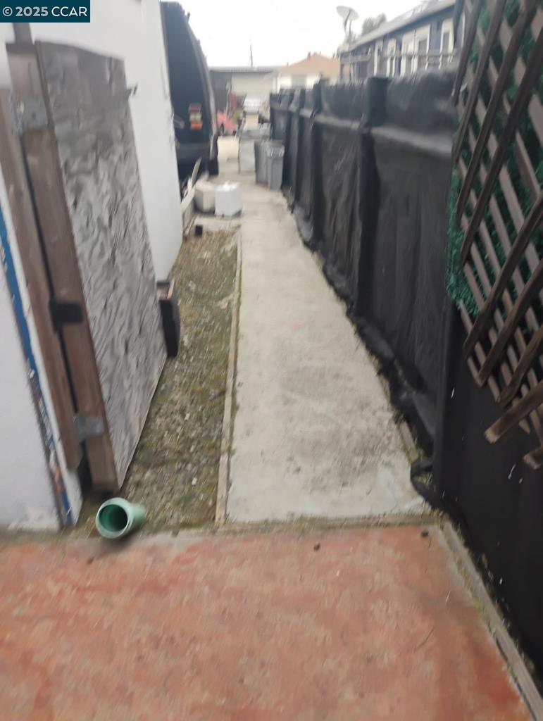 BERKELEY BORDER - Residential