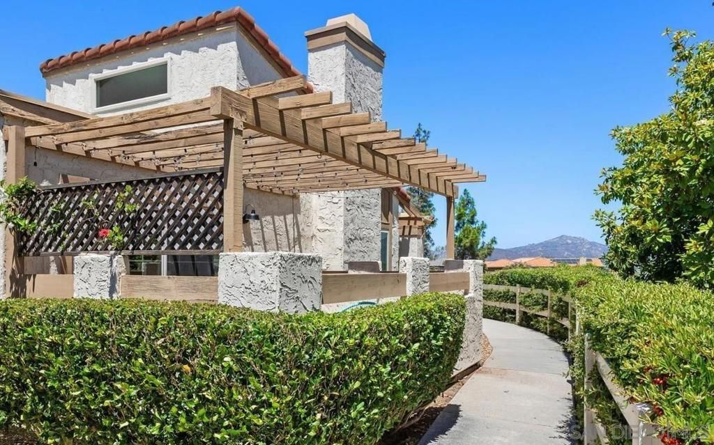 Photo of 11872 Bernardo Ter Ter #E, San Diego, CA 92128 (MLS # 260001624SD)