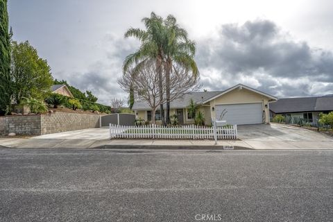 Photo of 28346 Winterdale Dr, Canyon Country, CA 91387 (MLS # SR26026634)