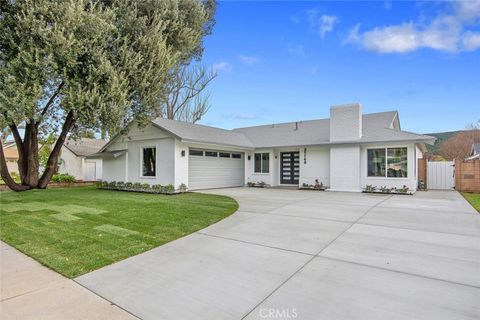 Photo of 21140 Winterset Drive, Saugus, CA 91350 (MLS # SR26030363)