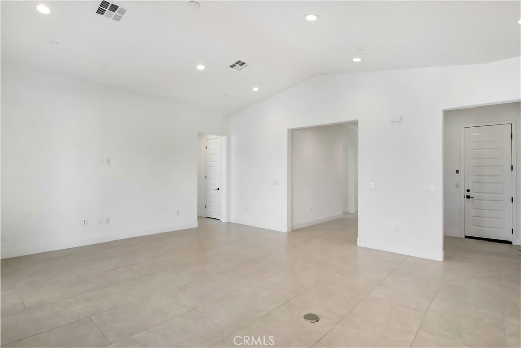 67030 Amethyst Way