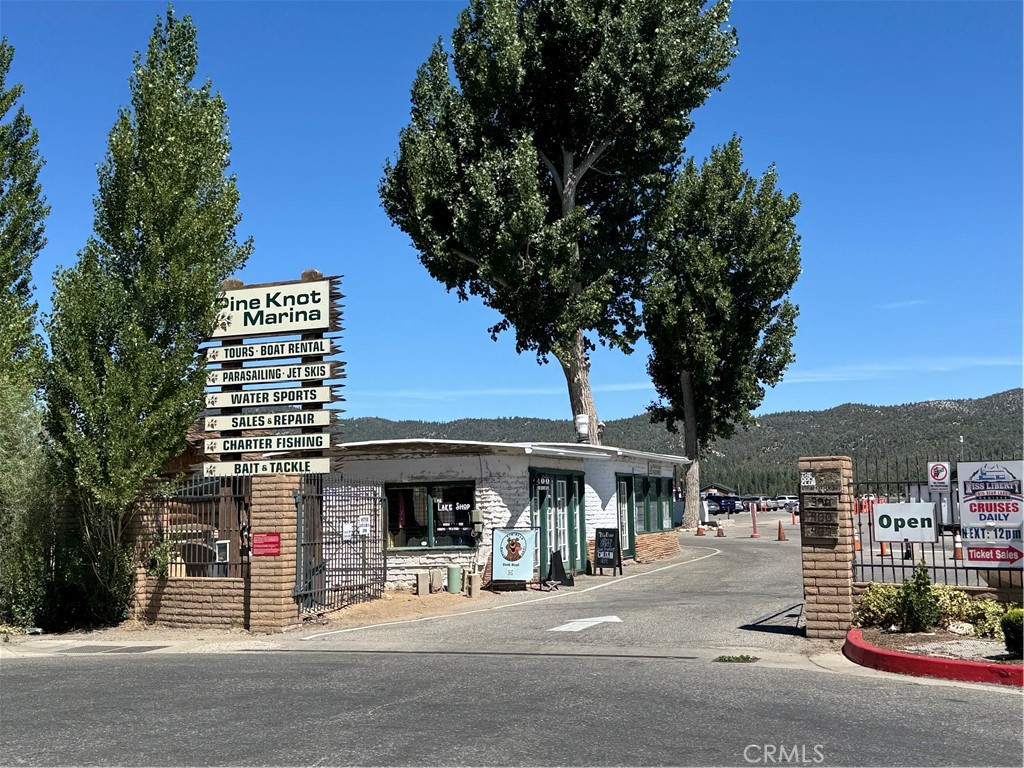 400 Pine Knot Boulevard