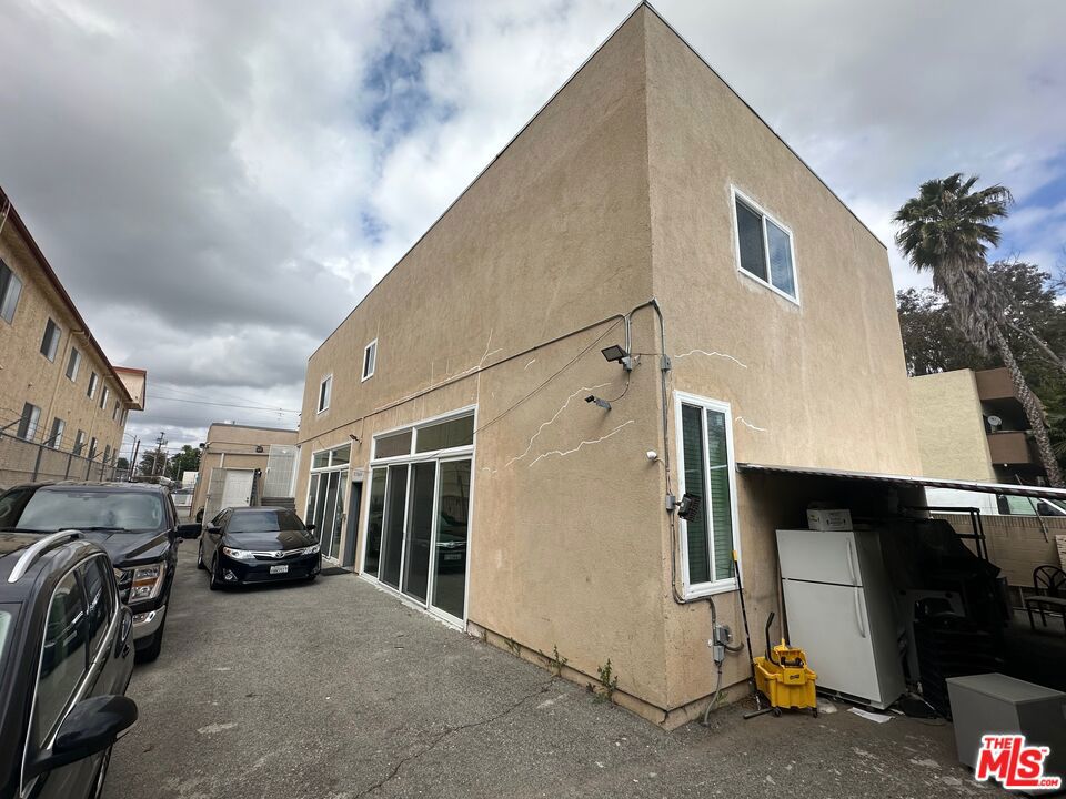 7304 Canby Avenue