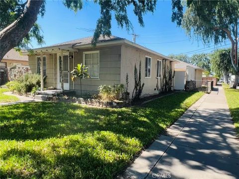 Photo of 401 S Gilbert St, Fullerton, CA 92833 (MLS # TR26060249)
